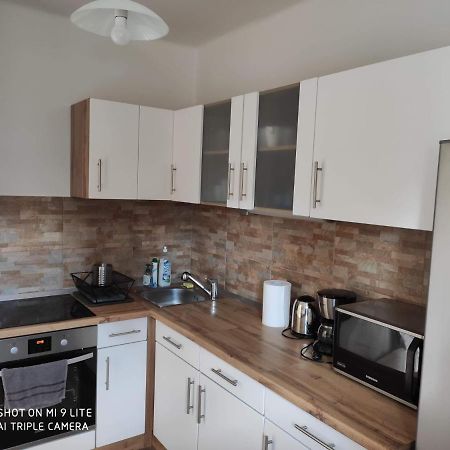 Alex Apartman Sopron Buitenkant foto