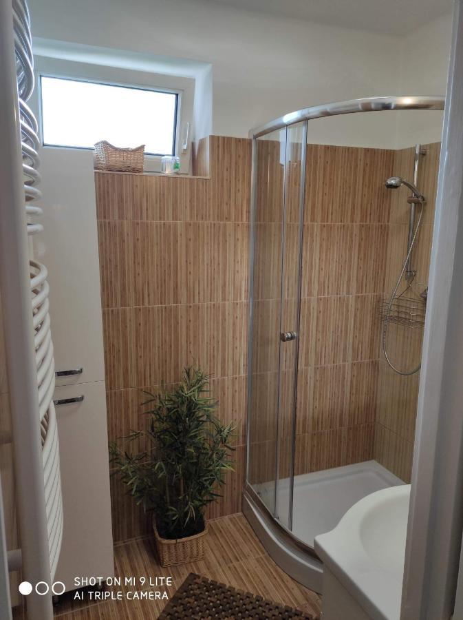 Alex Apartman Sopron Buitenkant foto