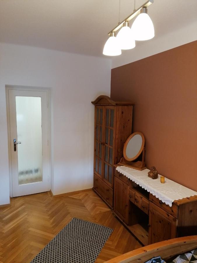 Alex Apartman Sopron Buitenkant foto